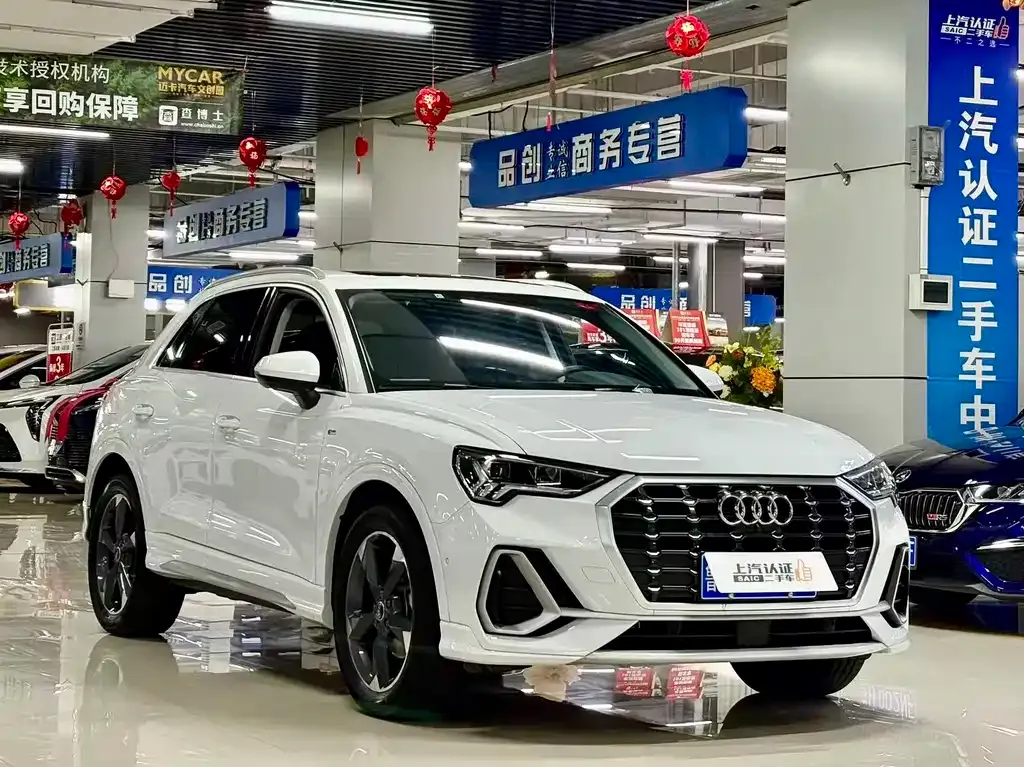 Audi Q3 — фото 10