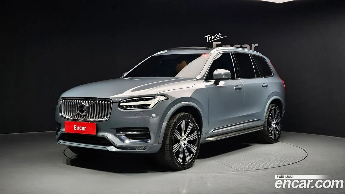 Volvo XC90 — фото 1