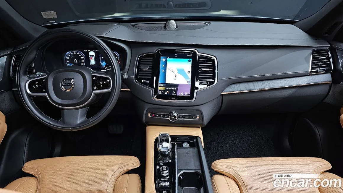 Volvo XC90 — фото 9