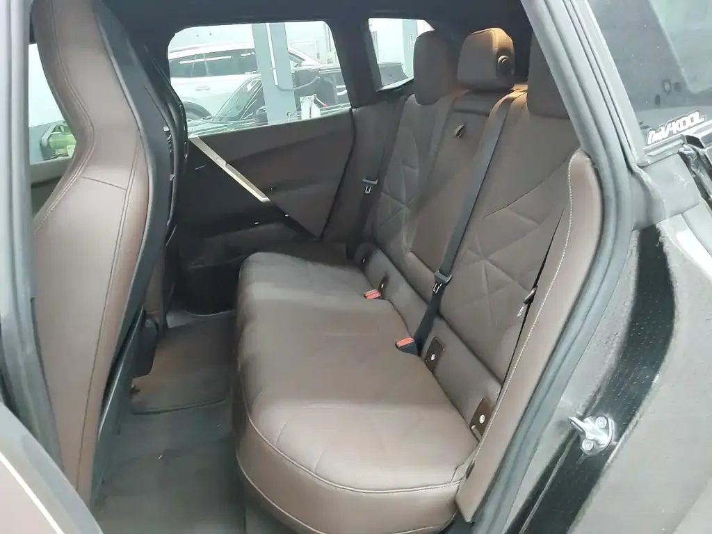 BMW iX 2023 из CN, фото 2