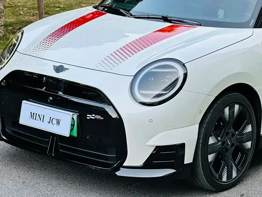MINI JCW Electric 2025 из CN, фото 3