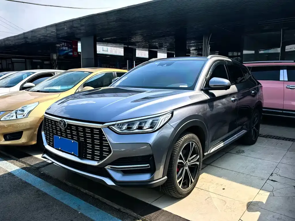 BYD PLUS