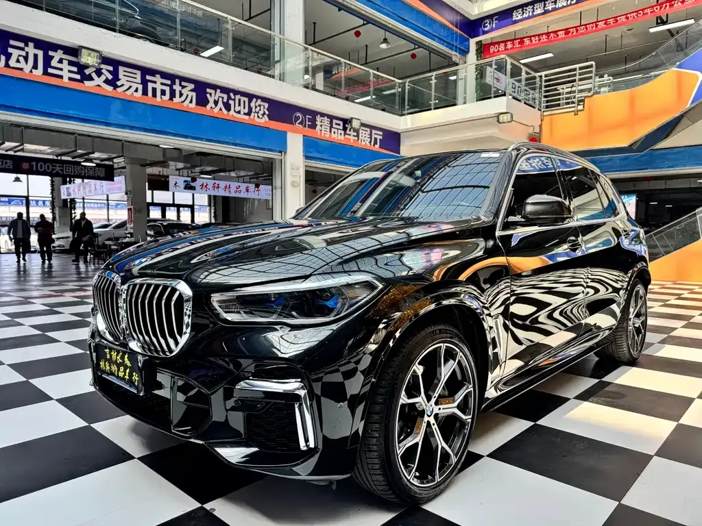 BMW X5 — фото 1