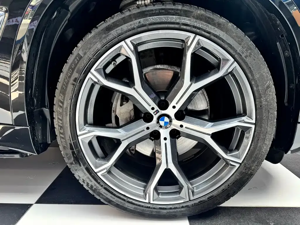 BMW X5 — фото 2