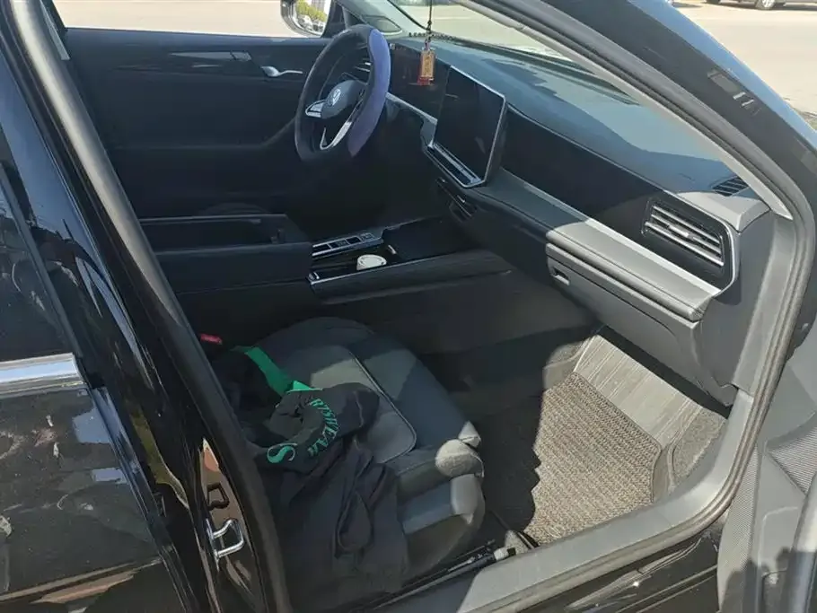 Volkswagen Magotan 2025 из CN, фото 6