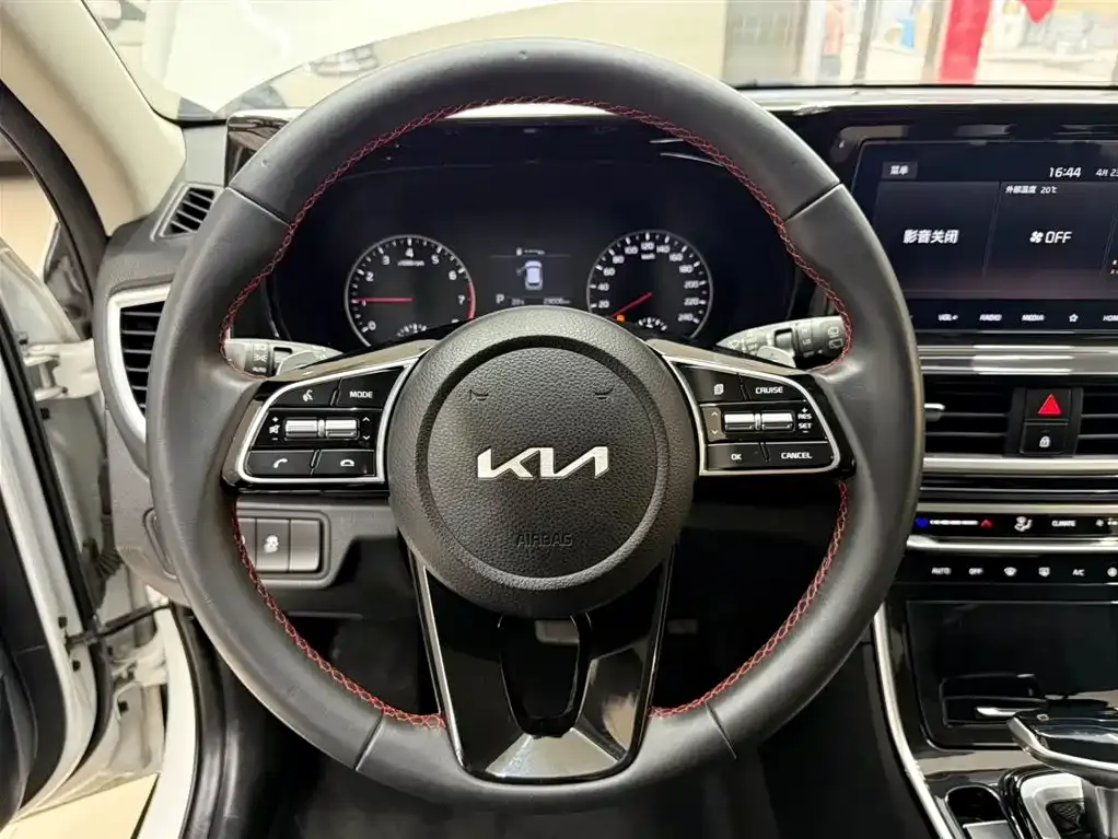 Kia KX3 2022 из CN, фото 2