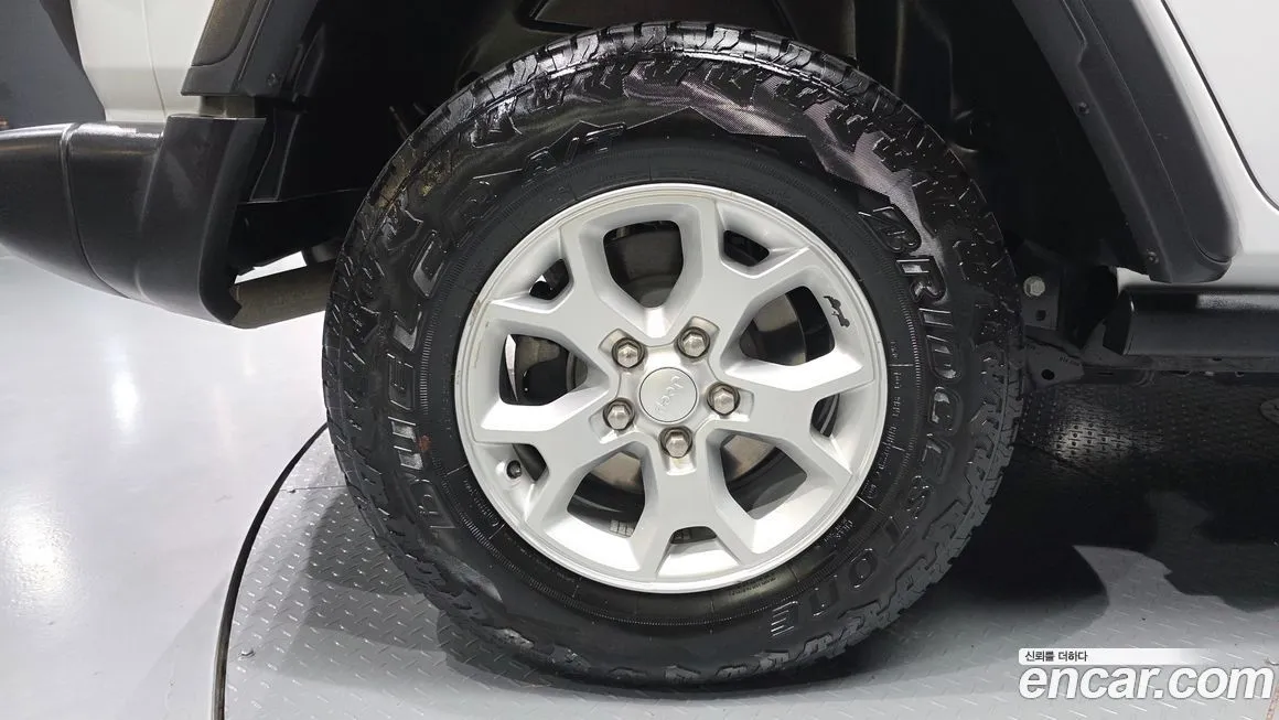 Jeep Wrangler 2021 из KR, фото 6