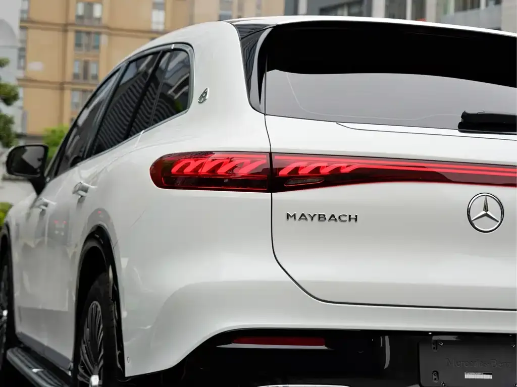 Mercedes-Benz EQS SUV — фото 2