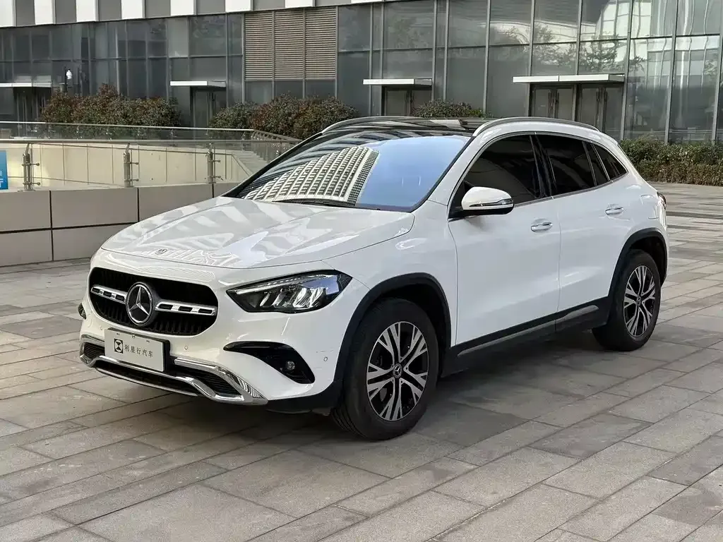 Mercedes-Benz GLA — фото 1