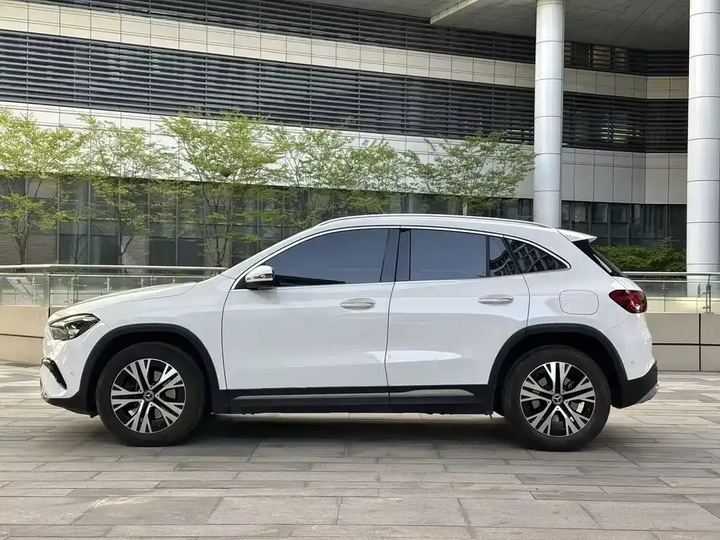 Mercedes-Benz GLA — фото 10