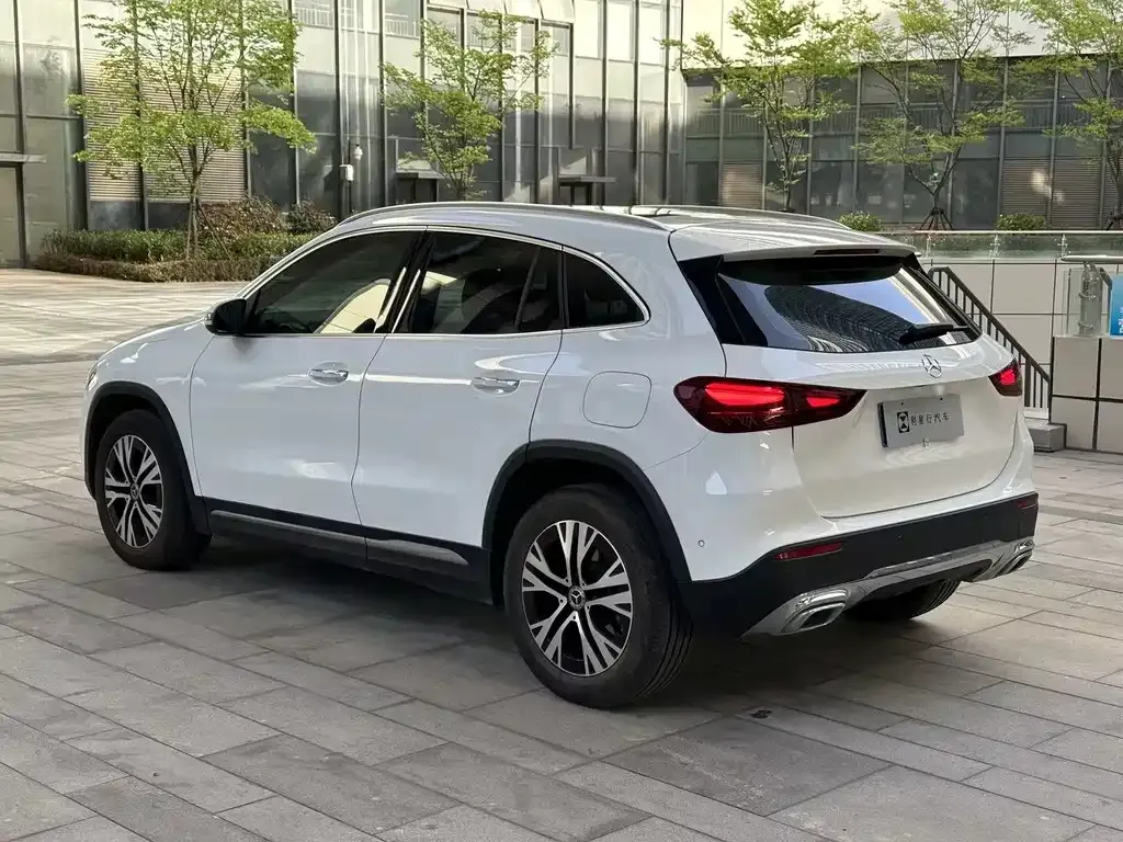 Mercedes-Benz GLA — фото 9