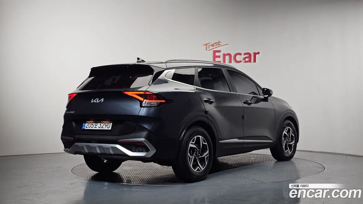 Kia Sportage — фото 9