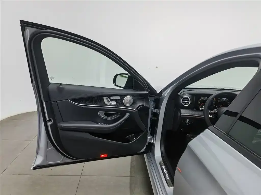 Mercedes-Benz E-Class (Import) 2021 из CN, фото 5
