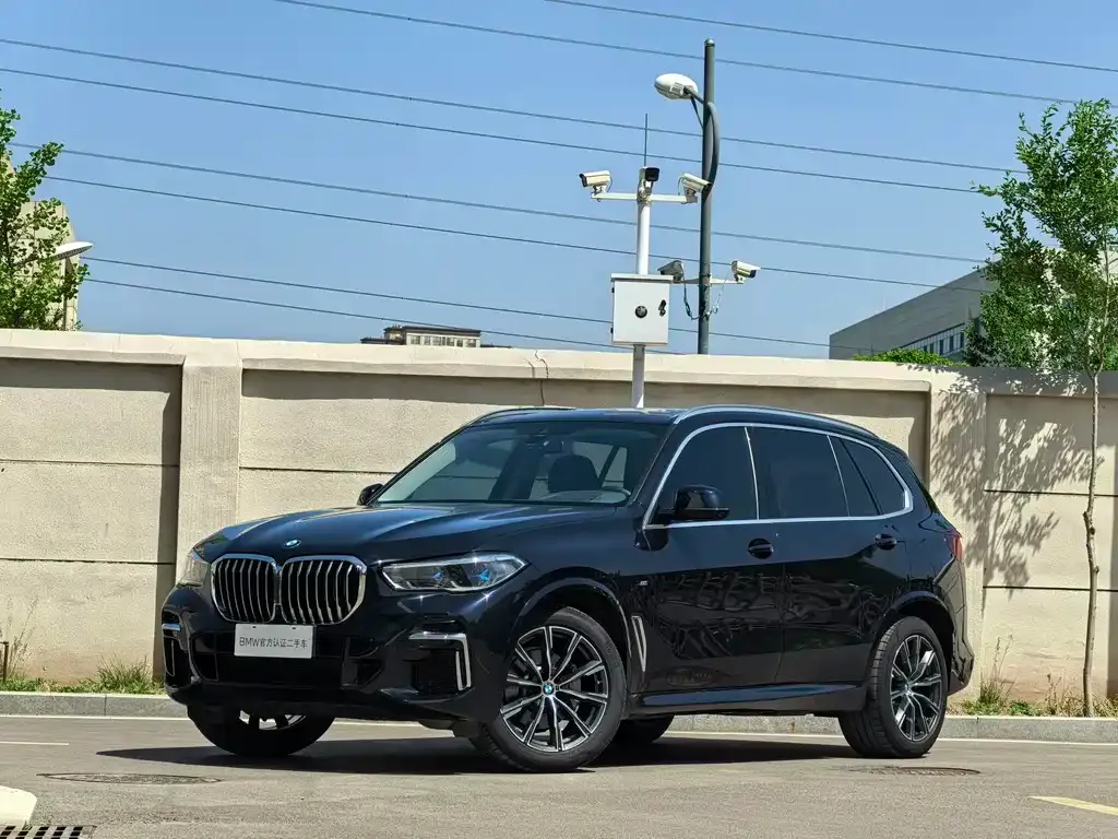 BMW X5 — фото 1