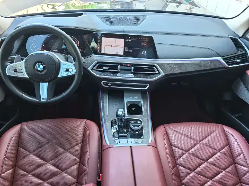 BMW X5 — фото 10