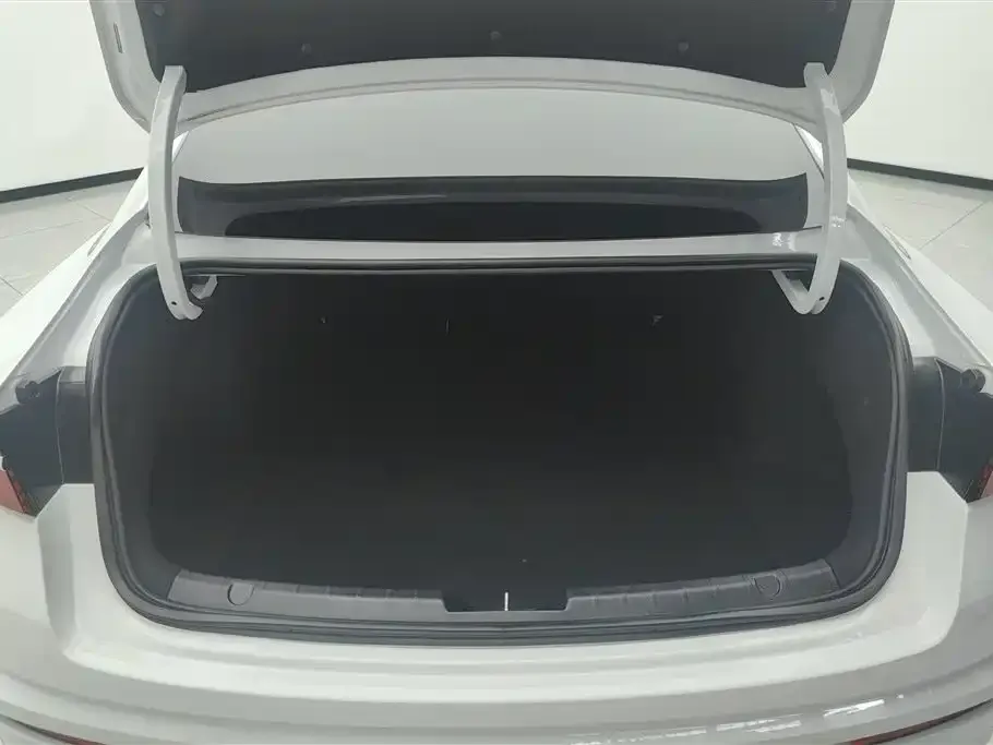 Geely Xingrui 2022 из CN, фото 2