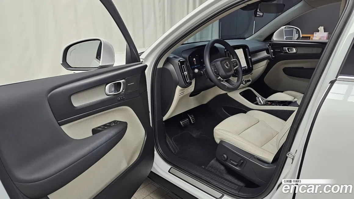 Volvo XC40 2023 из KR, фото 6