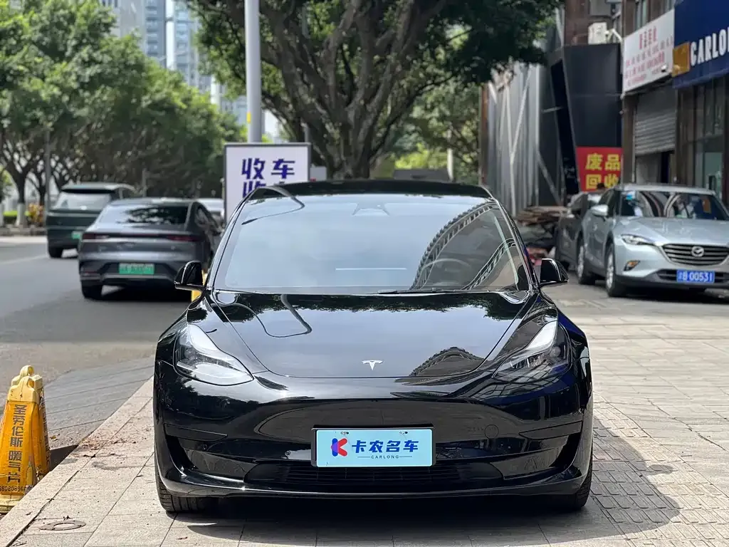 Tesla Model 3 — фото 6