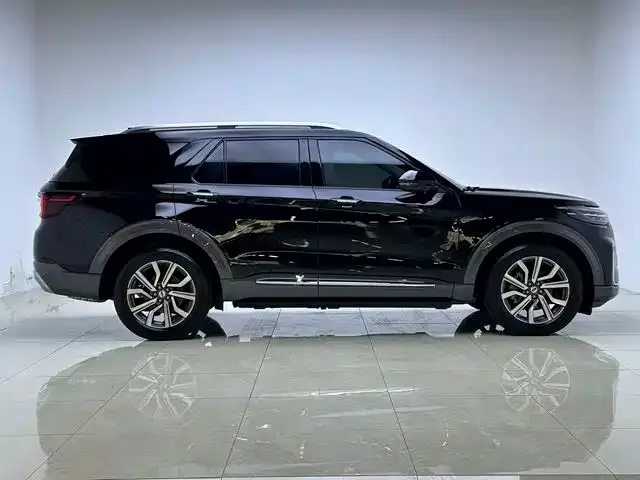 Ford Explorer — фото 10