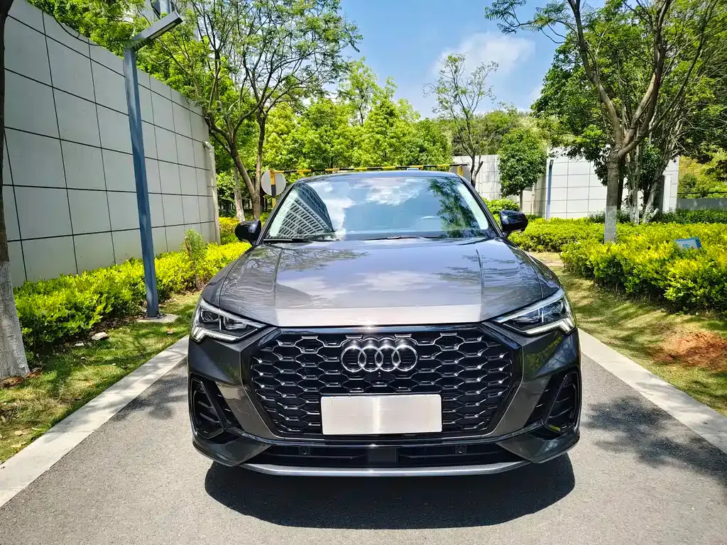 Audi Q3 Sportback — фото 8