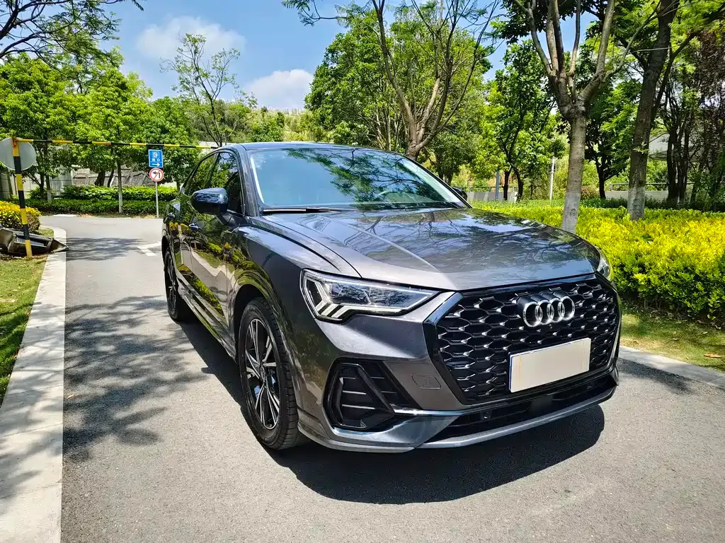 Audi Q3 Sportback — фото 10