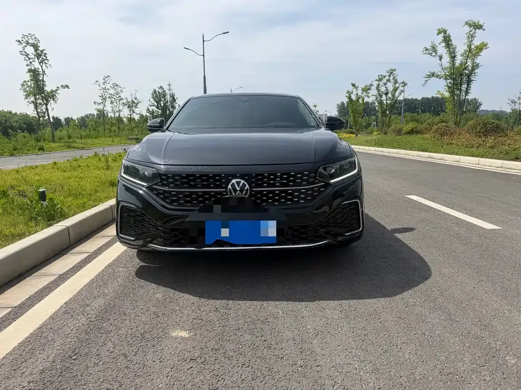 Volkswagen Passat — фото 8
