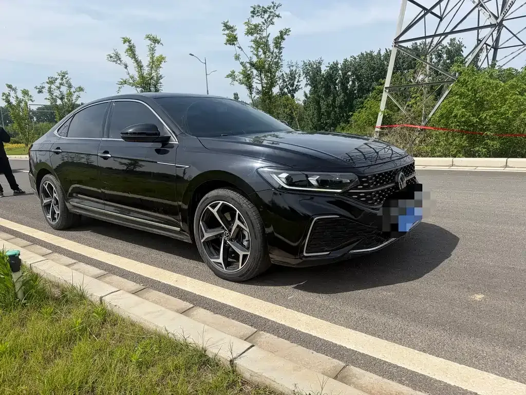 Volkswagen Passat — фото 9
