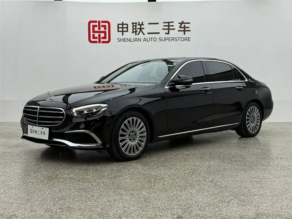Mercedes-Benz E-Class — фото 1