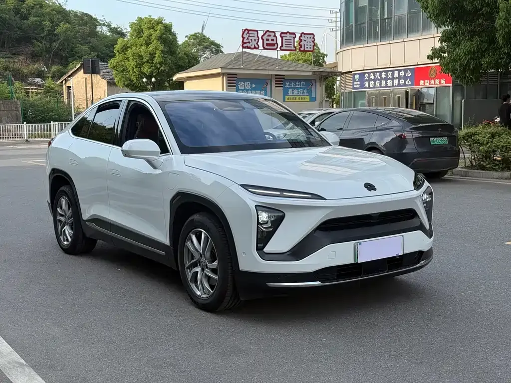 NIO EC6 — фото 8