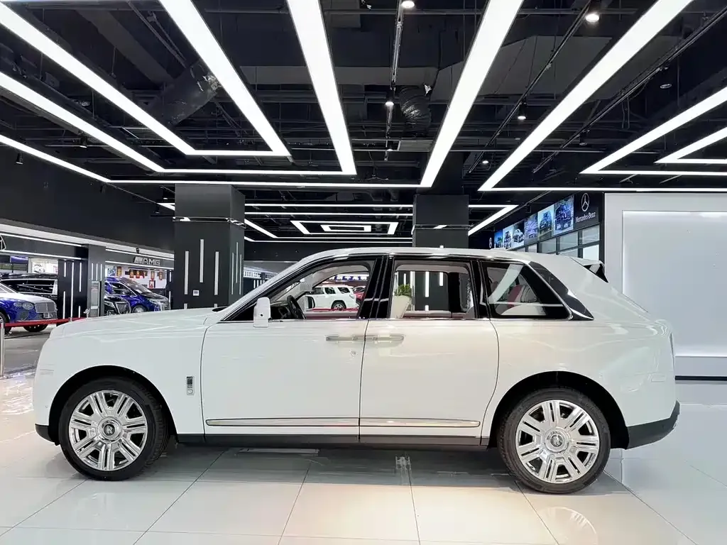 Rolls-Royce Cullinan 2025 из CN, фото 6