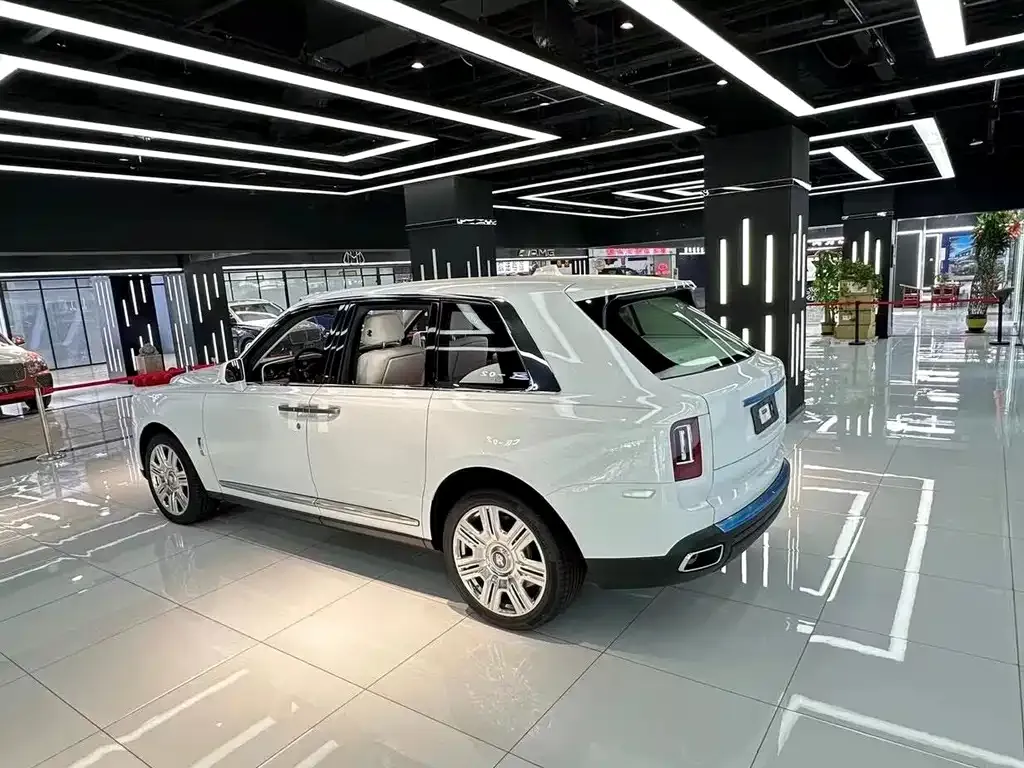 Rolls-Royce Cullinan 2025 из CN, фото 8