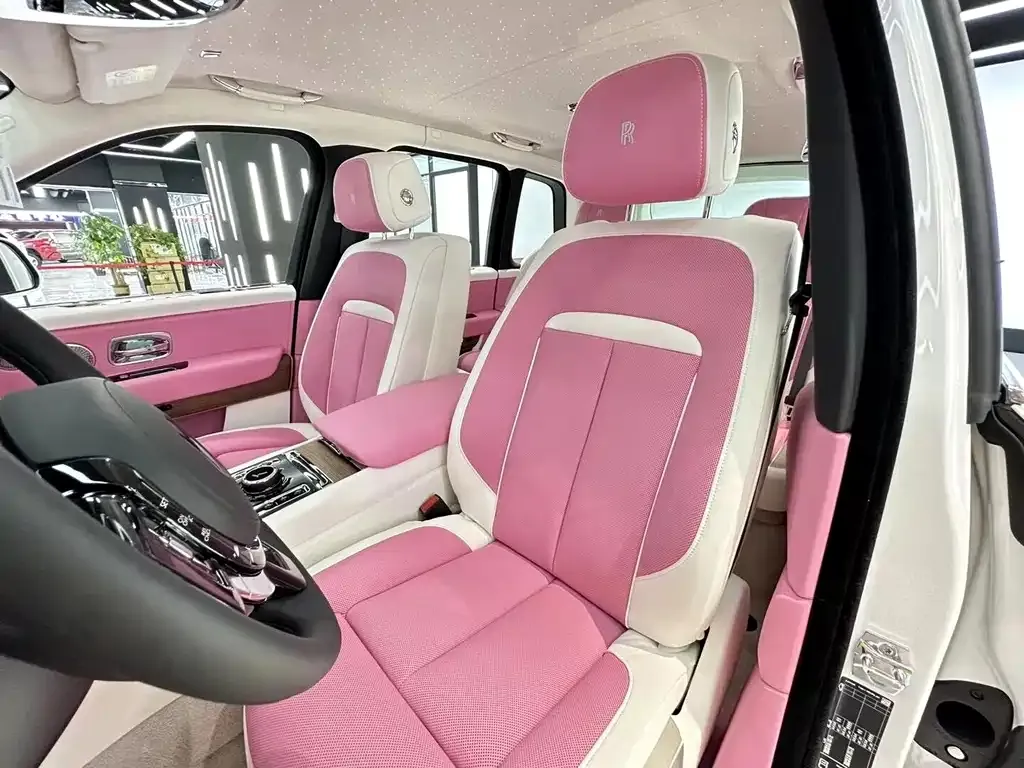 Rolls-Royce Cullinan 2025 из CN, фото 5