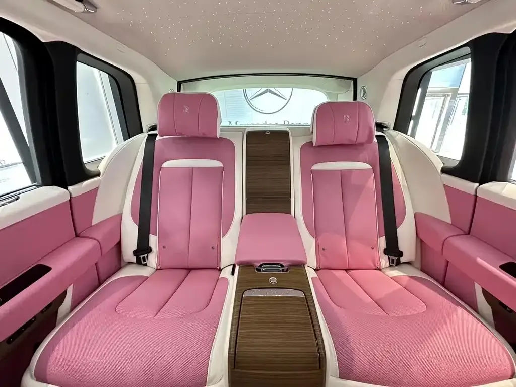 Rolls-Royce Cullinan 2025 из CN, фото 9