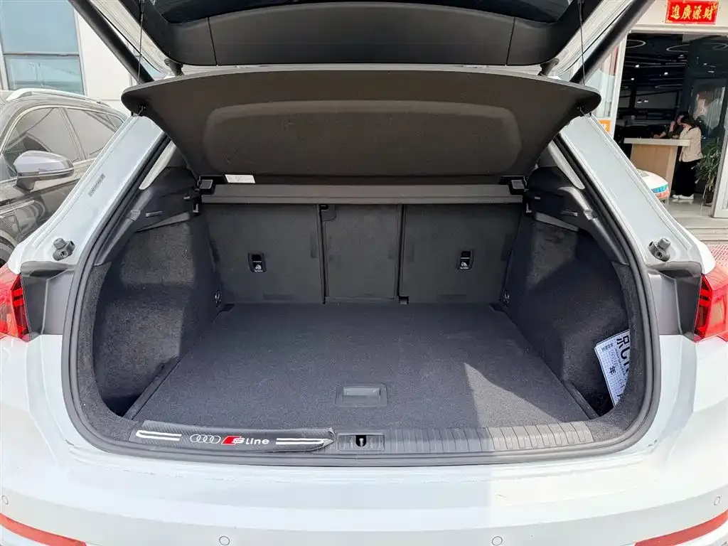 Audi Q3 2022 из CN, фото 6