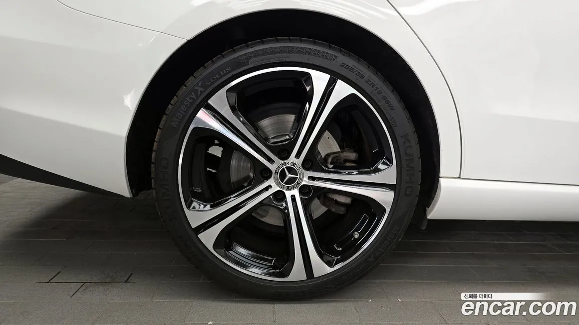 Mercedes-Benz C-Class 2023 из KR, фото 5