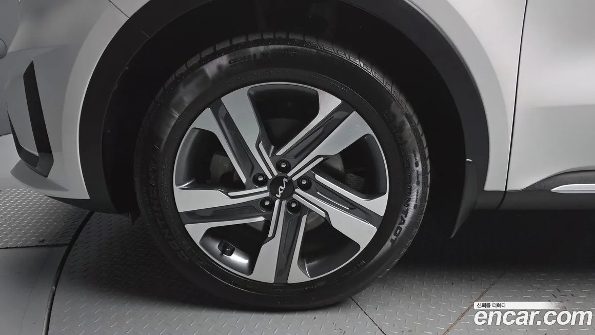 Kia Sorento — фото 7