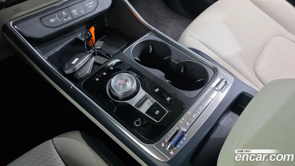 Kia Carnival — фото 10