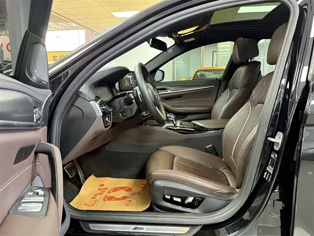 BMW 5 Series (Import) 2023 из CN, фото 5