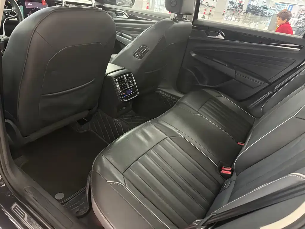Volkswagen Passat — фото 4