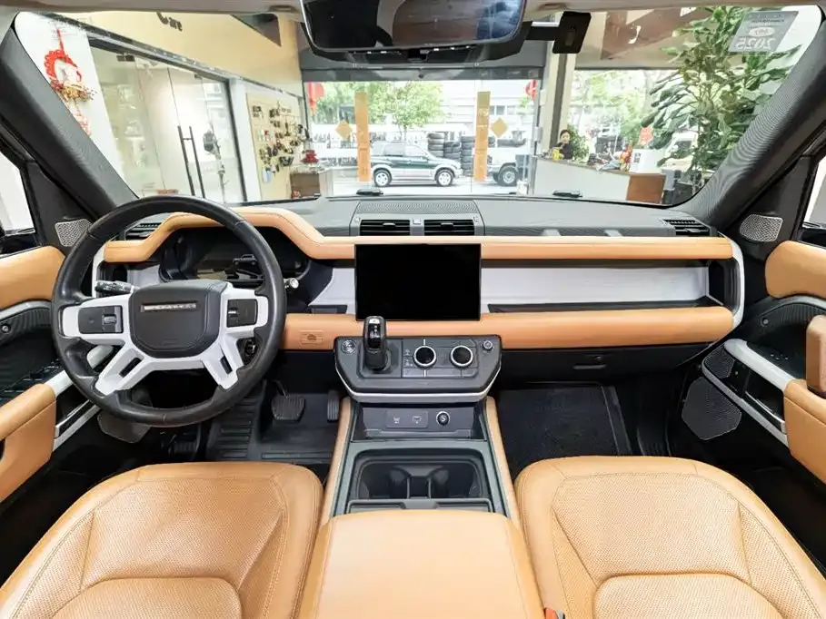 Land Rover Defender — фото 7