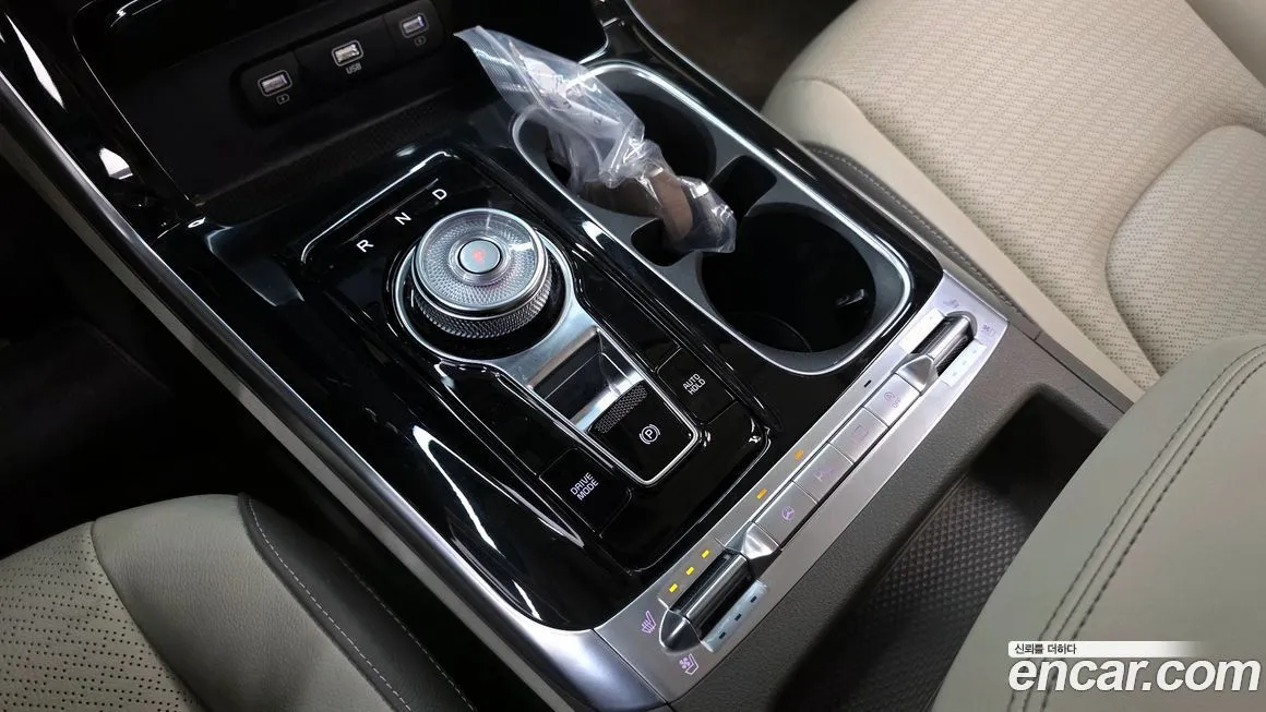 Kia Carnival — фото 10
