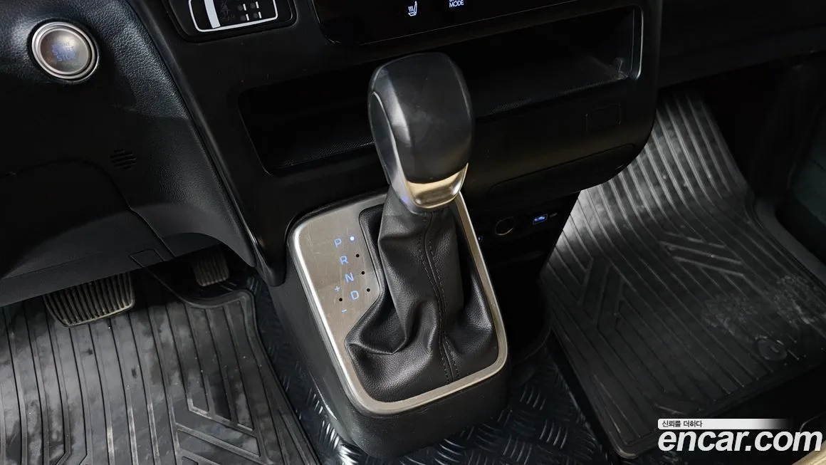 Hyundai Staria 2023 из KR, фото 3