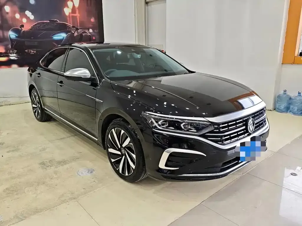 Volkswagen Passat — фото 7