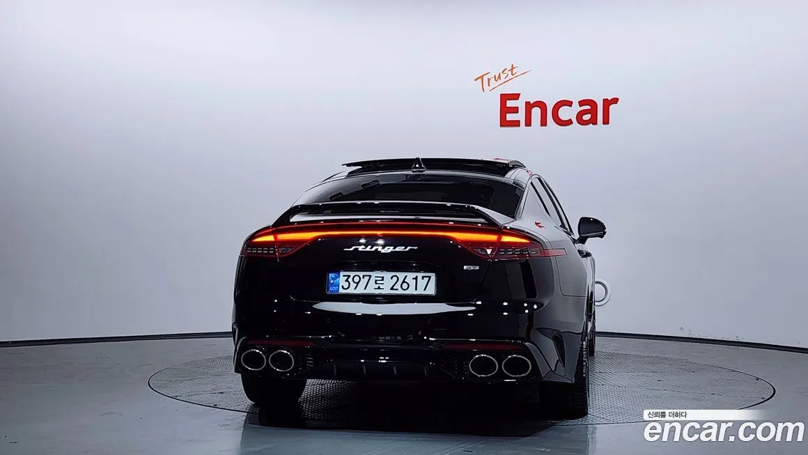 Kia Stinger 2023 из KR, фото 2