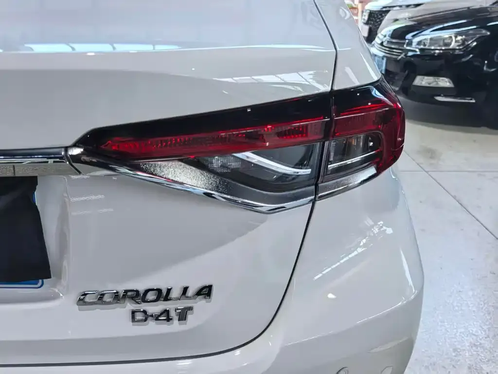 Toyota Corolla — фото 3