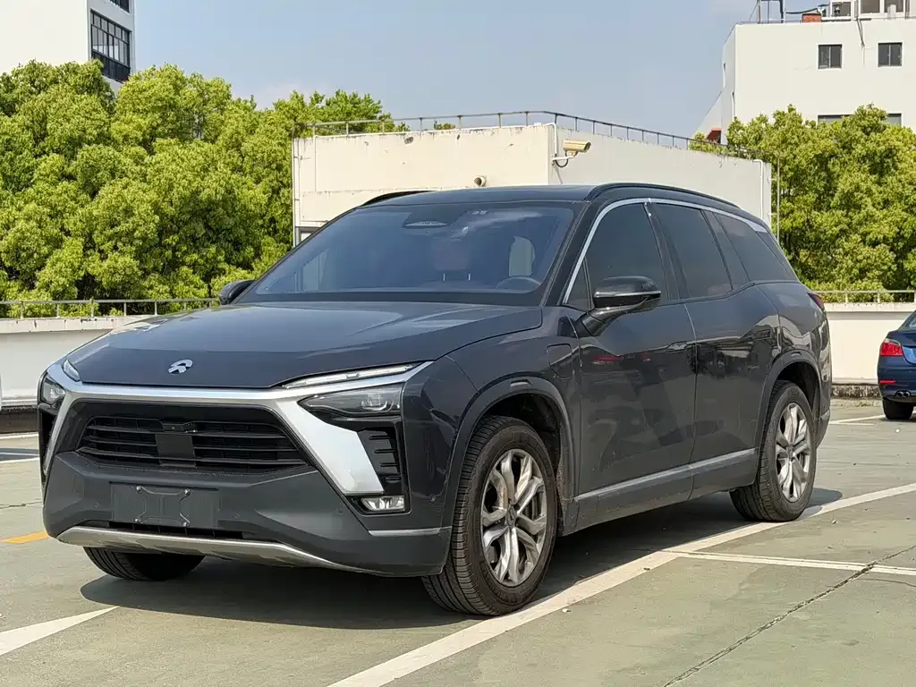 NIO ES8