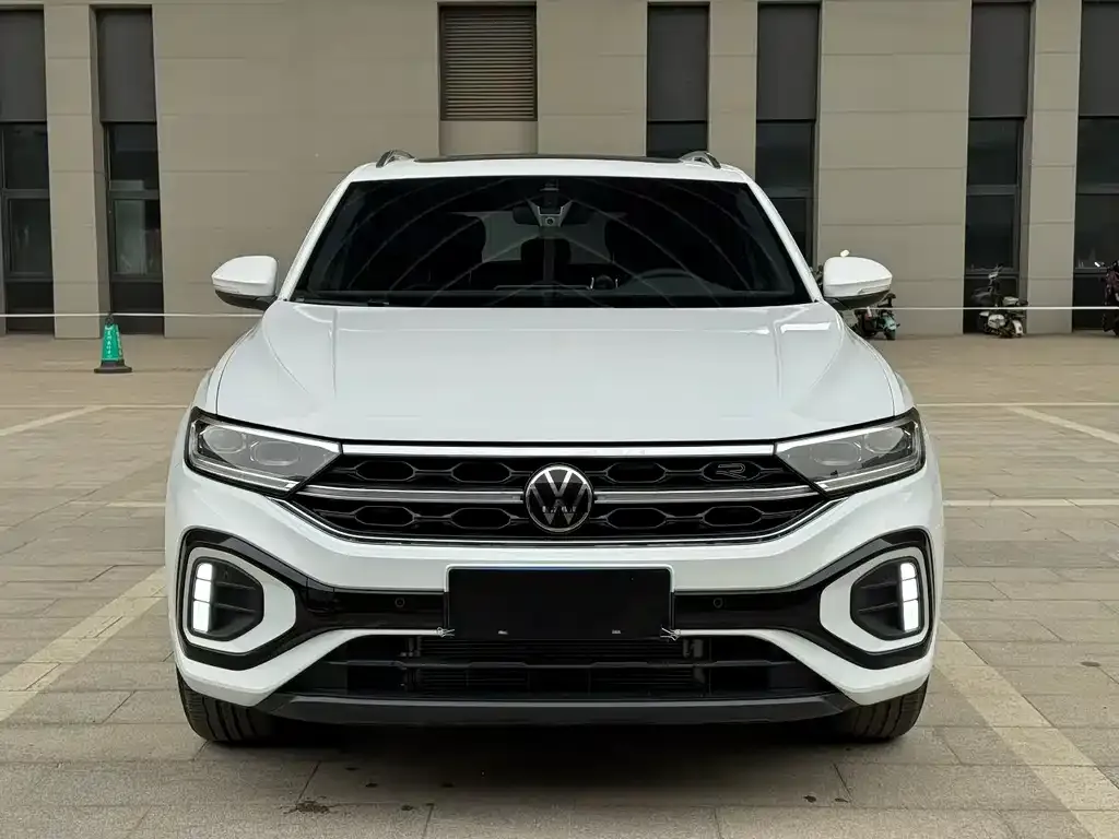Volkswagen T-Roc — фото 9