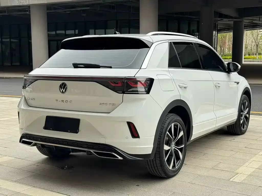 Volkswagen T-Roc — фото 6