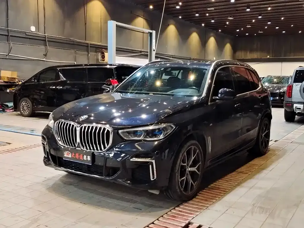 BMW X5 — фото 1