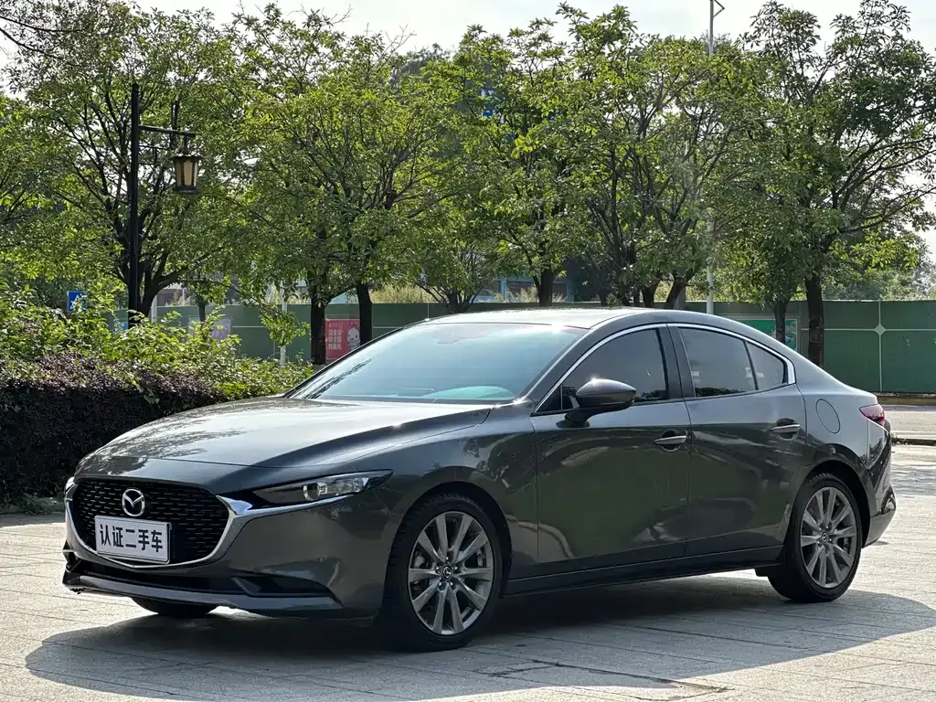 Mazda 3 Axela 2022 из CN, фото 1